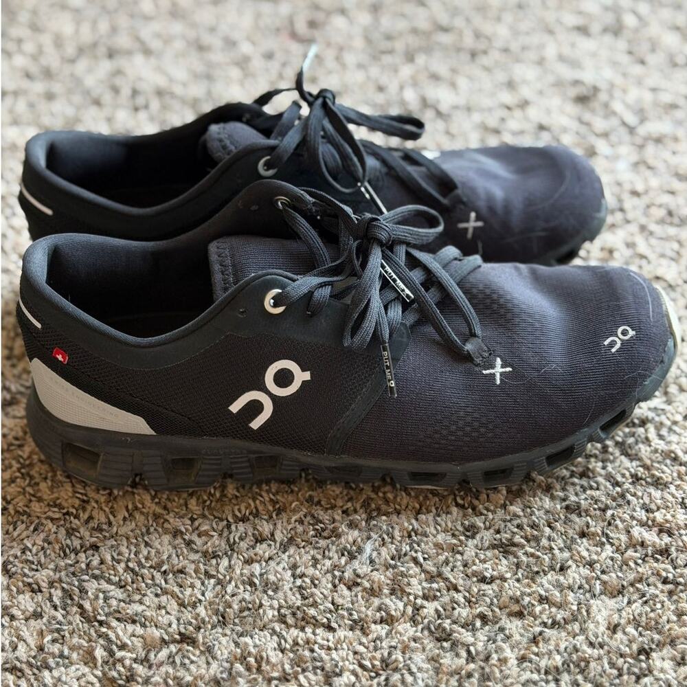On Cloud X 3 Women’s Running Sneakers Size 9 Black Training Shoes - Picture 2 of 7